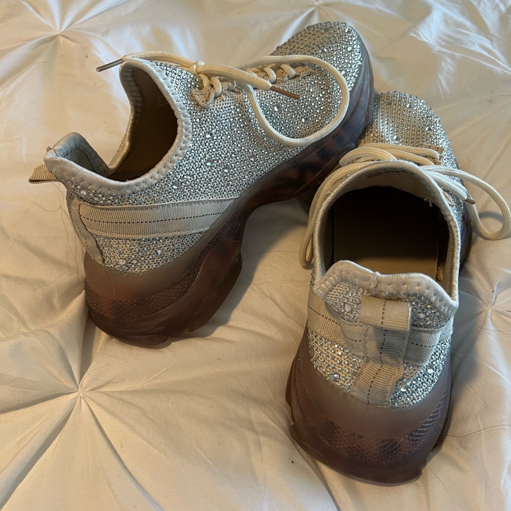 Super Cute Rhinestone Gym Shoes!